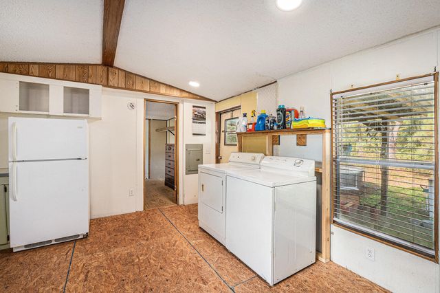 200 Sings Lane, Holly Hill, SC 29059