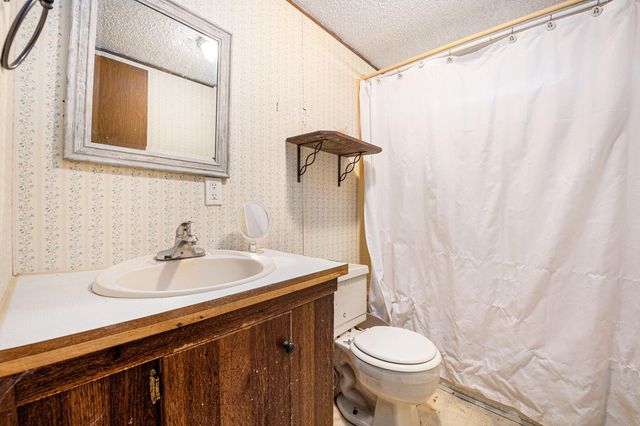 200 Sings Lane, Holly Hill, SC 29059