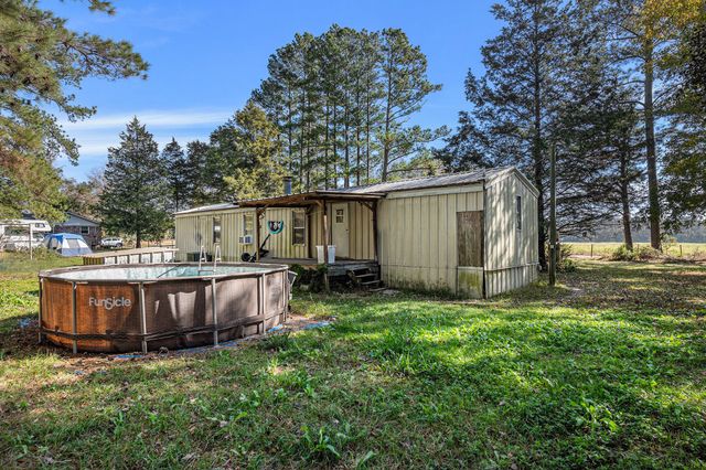 200 Sings Lane, Holly Hill, SC 29059