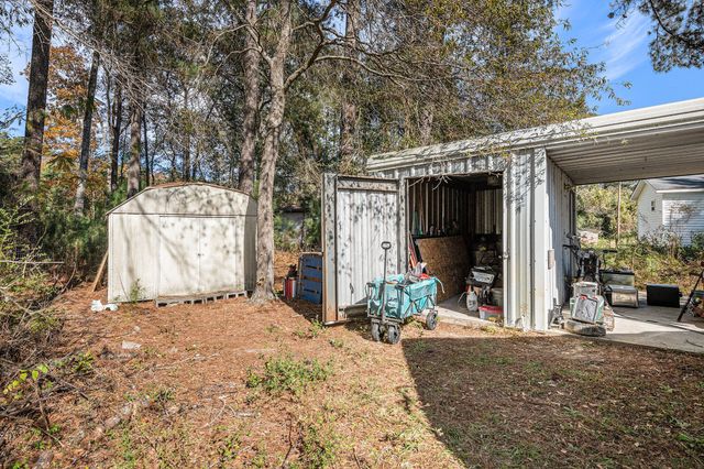 200 Sings Lane, Holly Hill, SC 29059