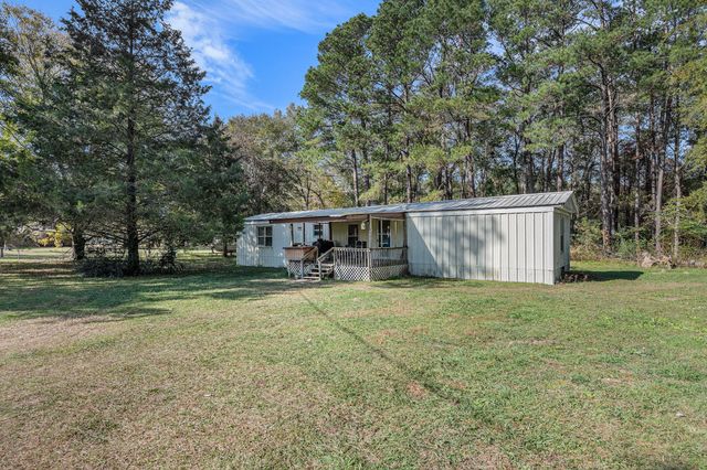 200 Sings Lane, Holly Hill, SC 29059