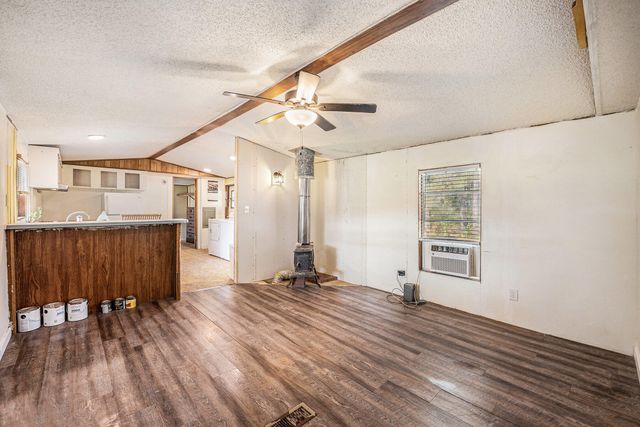 200 Sings Lane, Holly Hill, SC 29059