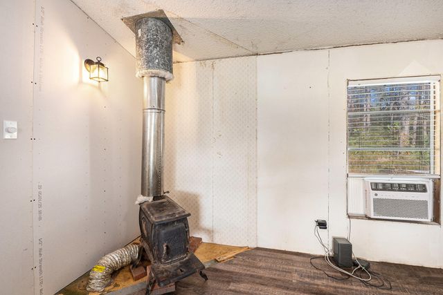 200 Sings Lane, Holly Hill, SC 29059