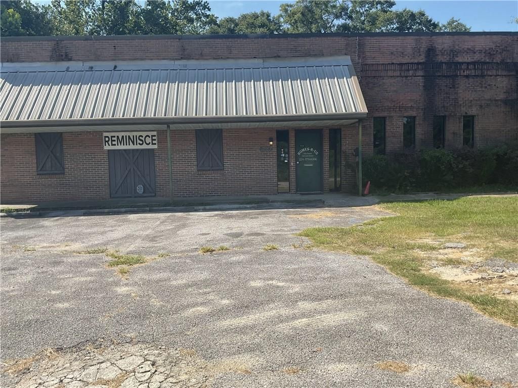 2751 Halls Mill Road, Mobile, AL 36606 — exterior