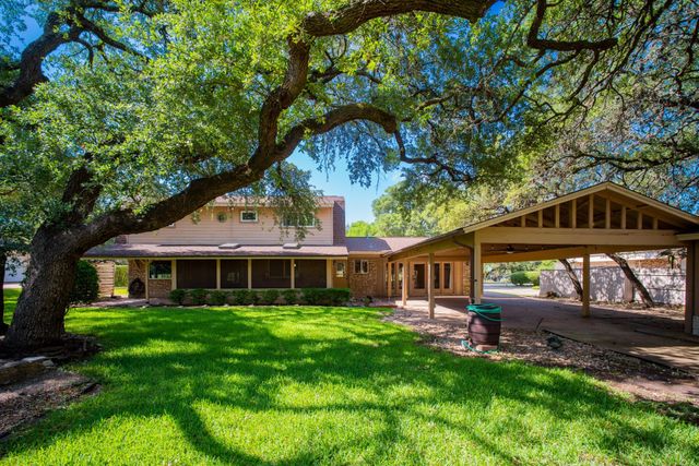 8806 Balcones Club DR, Austin, TX 78750