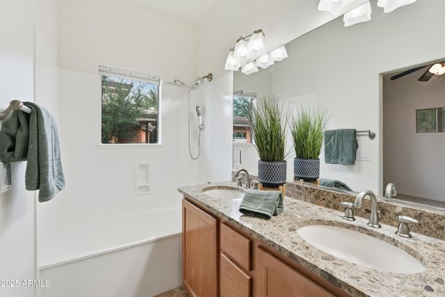 6940 E COCHISE Road 1001, Paradise Valley, AZ 85253