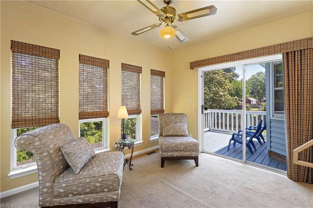 3 Sol Thorpe LN, Chesapeake, VA 23325