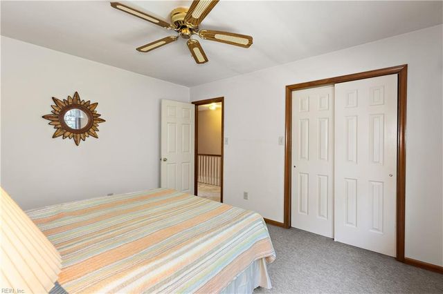 3 Sol Thorpe LN, Chesapeake, VA 23325