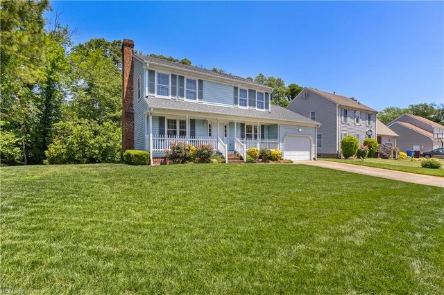 3 Sol Thorpe LN, Chesapeake, VA 23325