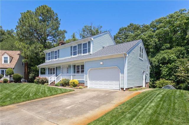 3 Sol Thorpe LN, Chesapeake, VA 23325
