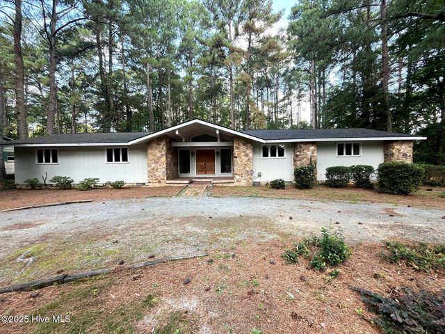 2 Fairway Drive, Whispering Pines, NC 28327