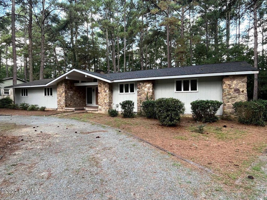 2 Fairway Drive, Whispering Pines, NC 28327