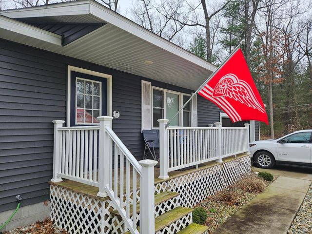 687 W Cherry Road, Twin Lake, MI 49457