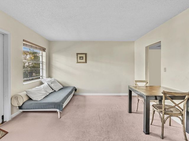 215 NE 16th Avenue 203, Fort Lauderdale, FL 33301
