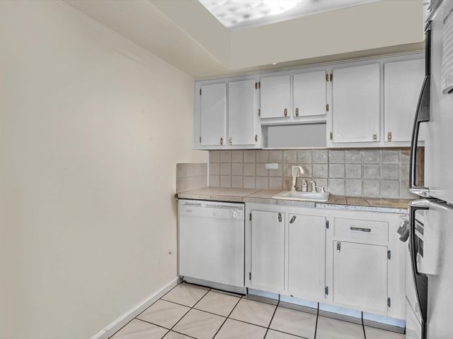 215 NE 16th Avenue 203, Fort Lauderdale, FL 33301