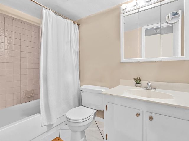 215 NE 16th Avenue 203, Fort Lauderdale, FL 33301