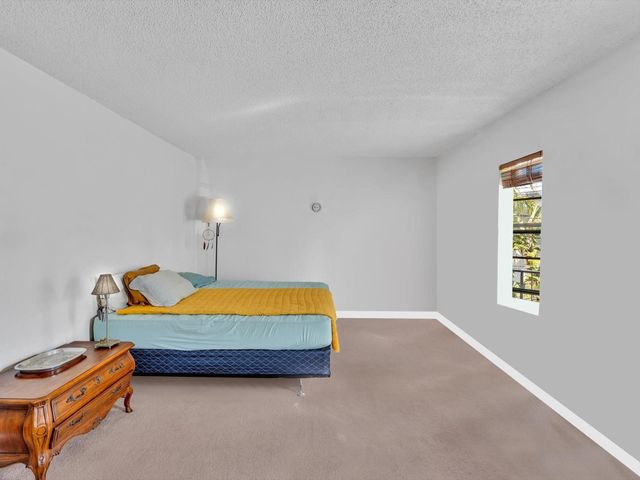 215 NE 16th Avenue 203, Fort Lauderdale, FL 33301