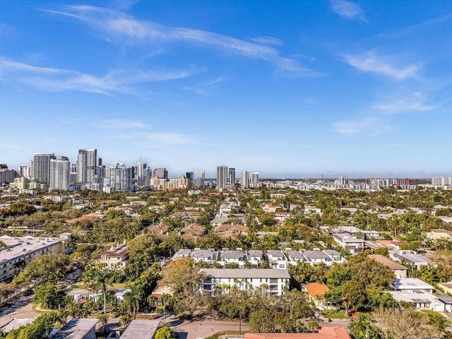 215 NE 16th Avenue 203, Fort Lauderdale, FL 33301