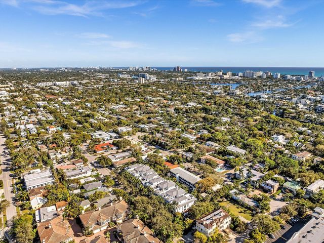 215 NE 16th Avenue 203, Fort Lauderdale, FL 33301