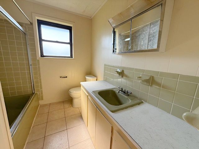 555 St Philip St, Raceland, LA 70394