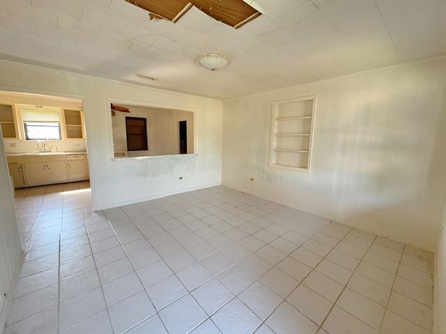 555 St Philip St, Raceland, LA 70394