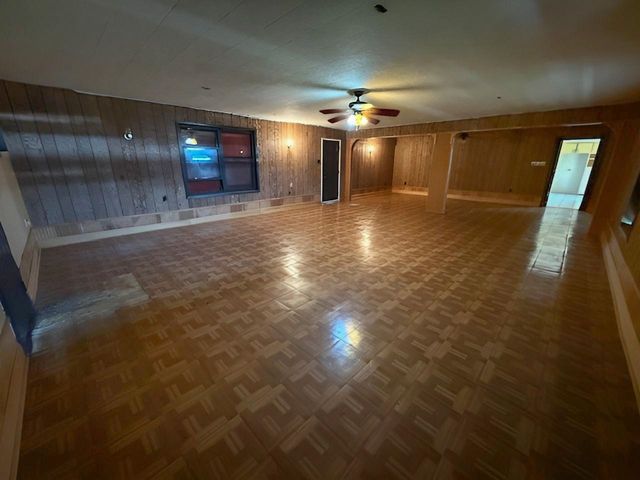 555 St Philip St, Raceland, LA 70394