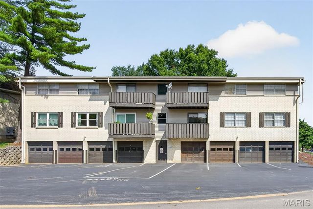 106 Shadalane Walk F, Ballwin, MO 63011