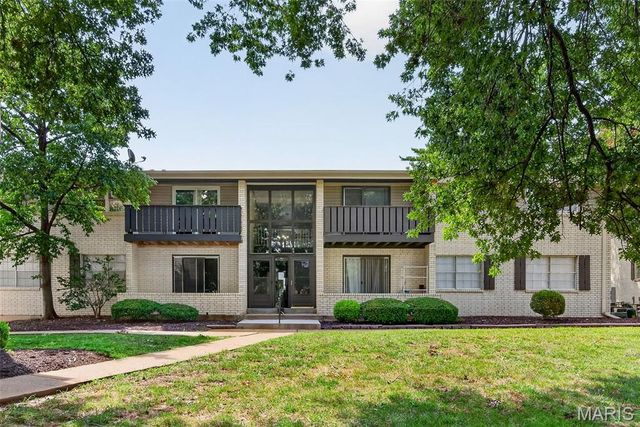 106 Shadalane Walk F, Ballwin, MO 63011