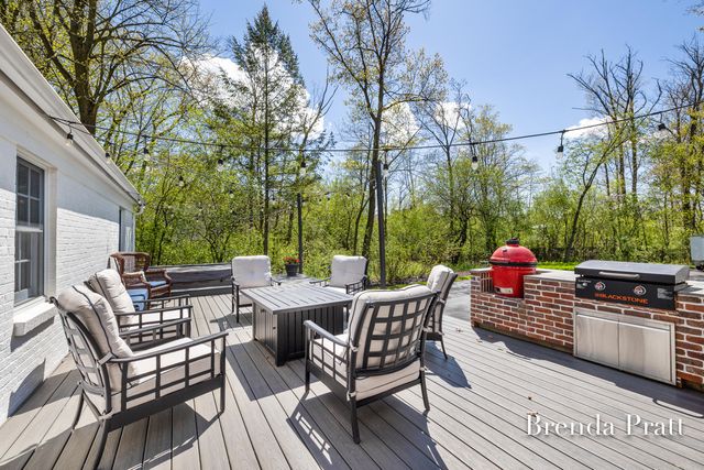 2740 Lake Drive Se, East Grand Rapids, MI 49506