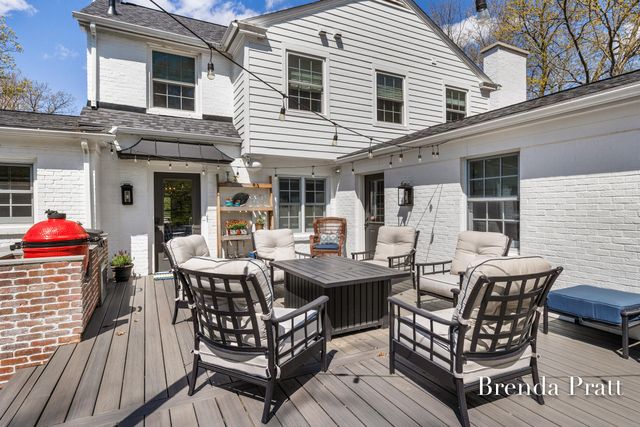2740 Lake Drive Se, East Grand Rapids, MI 49506