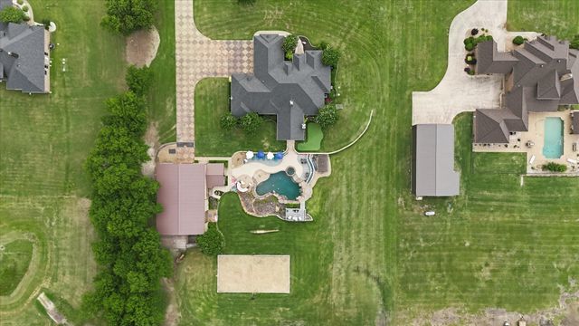7000 Hunnington Drive, Sanger, TX 76266