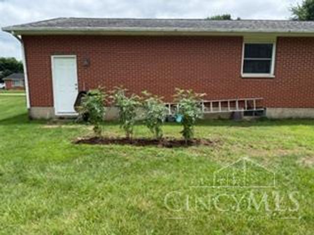395 Robert Simmons Drive, Carlisle, OH 45005