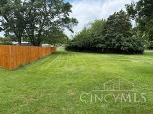 395 Robert Simmons Drive, Carlisle, OH 45005