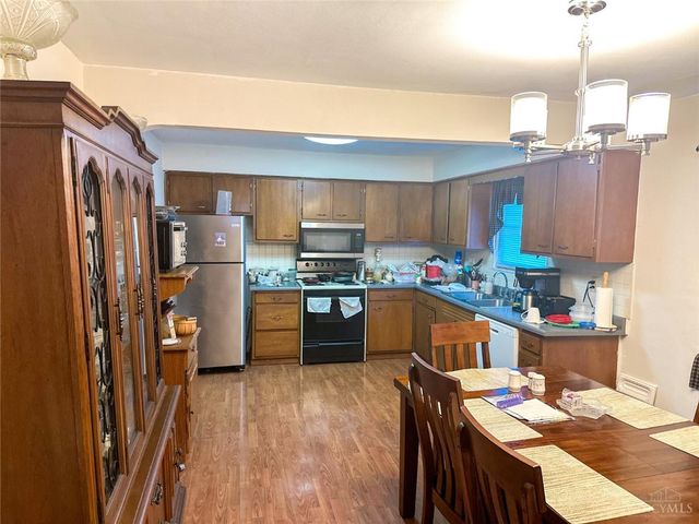 395 Robert Simmons Drive, Carlisle, OH 45005
