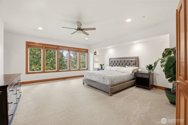 18603 E Spring Lake Drive SE, Renton, WA 98058