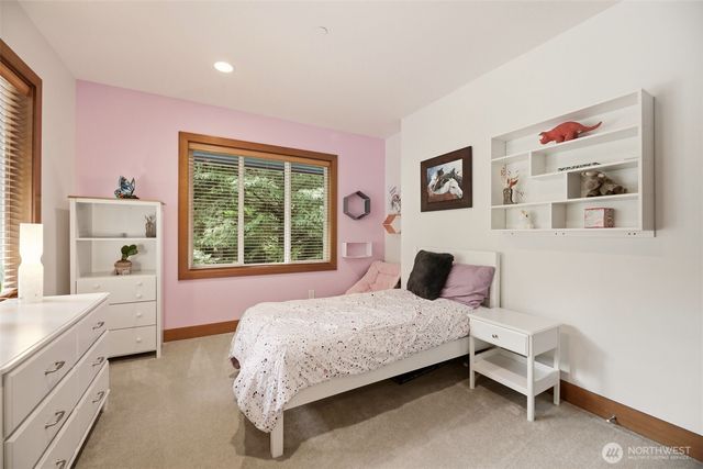 18603 E Spring Lake Drive SE, Renton, WA 98058