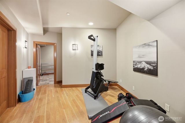 18603 E Spring Lake Drive SE, Renton, WA 98058