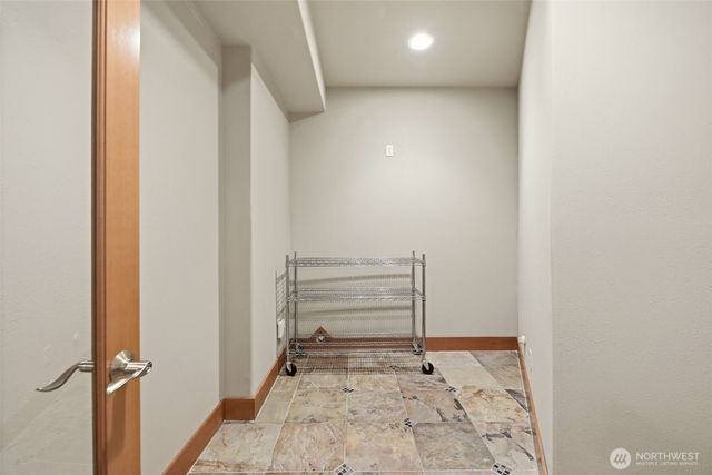 18603 E Spring Lake Drive SE, Renton, WA 98058