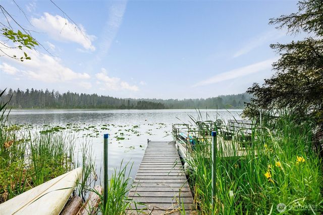 18603 E Spring Lake Drive SE, Renton, WA 98058