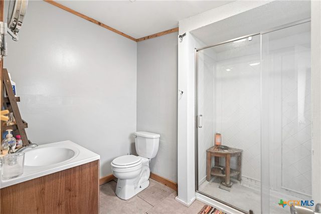 1392 E Market Street, Lockhart, TX 78644