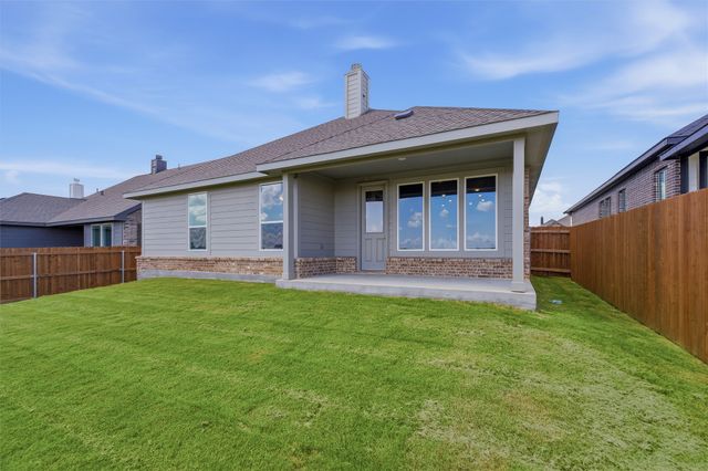 3520 Helena Street, Gainesville, TX 76240