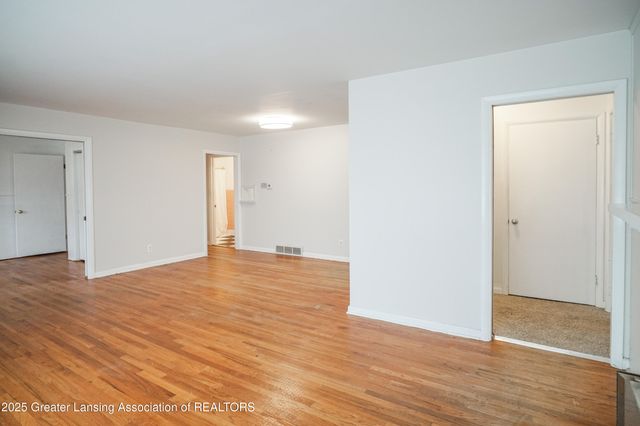 5190 Park Lake Road, East Lansing, MI 48823