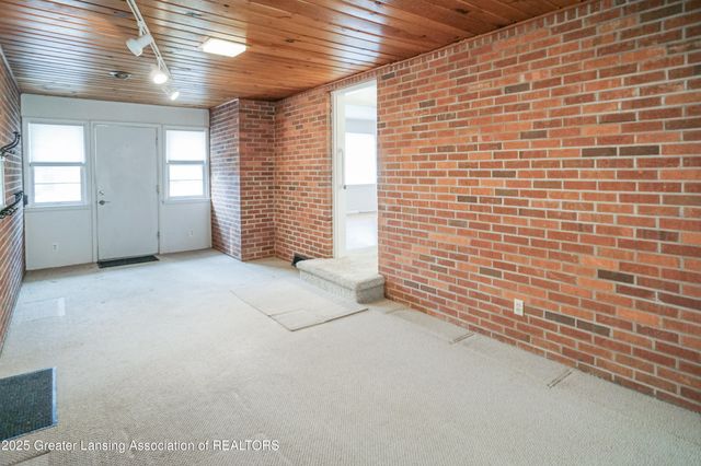 5190 Park Lake Road, East Lansing, MI 48823