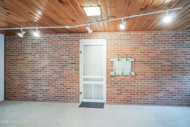 5190 Park Lake Road, East Lansing, MI 48823