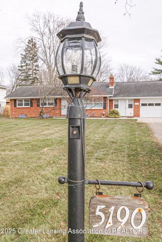 5190 Park Lake Road, East Lansing, MI 48823