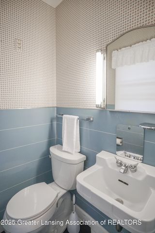 5190 Park Lake Road, East Lansing, MI 48823