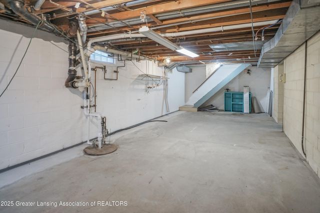 5190 Park Lake Road, East Lansing, MI 48823