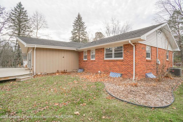 5190 Park Lake Road, East Lansing, MI 48823