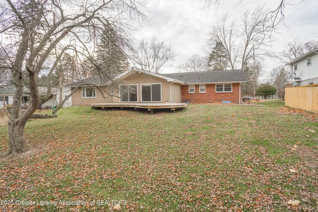 5190 Park Lake Road, East Lansing, MI 48823