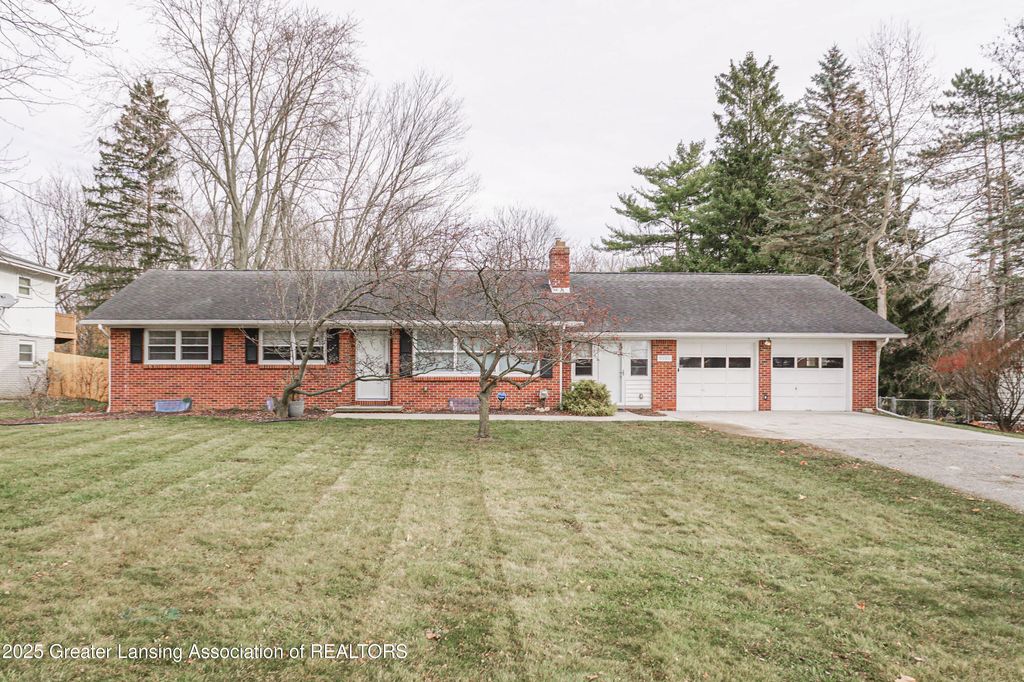 5190 Park Lake Road, East Lansing, MI 48823